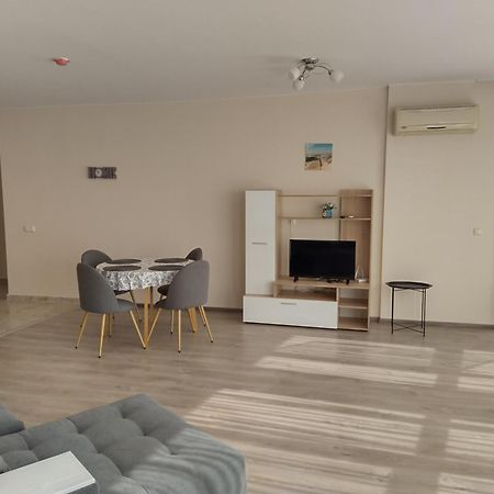 Apart Allure Dobi Aparthotel Primorsko Exterior photo
