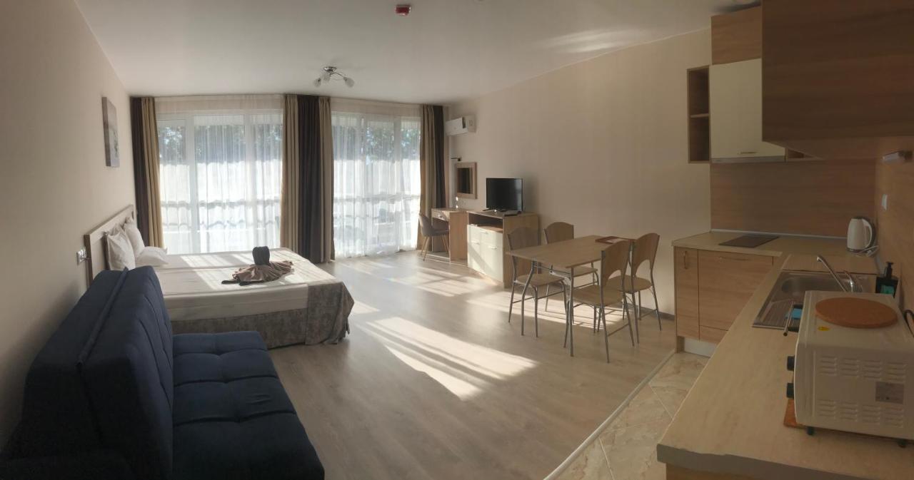 Apart Allure Dobi Aparthotel Primorsko Exterior photo