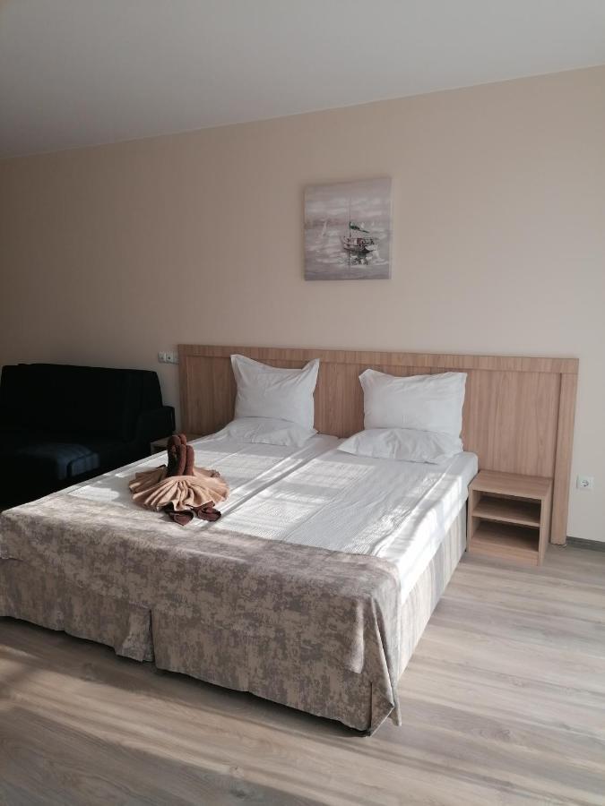 Apart Allure Dobi Aparthotel Primorsko Exterior photo