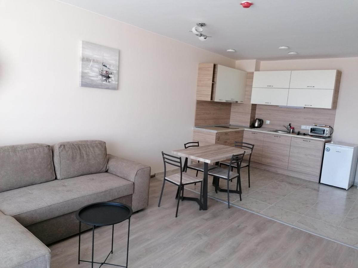 Apart Allure Dobi Aparthotel Primorsko Exterior photo