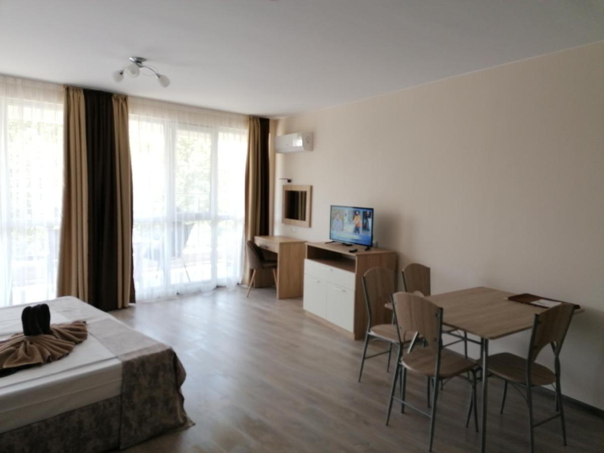 Apart Allure Dobi Aparthotel Primorsko Exterior photo