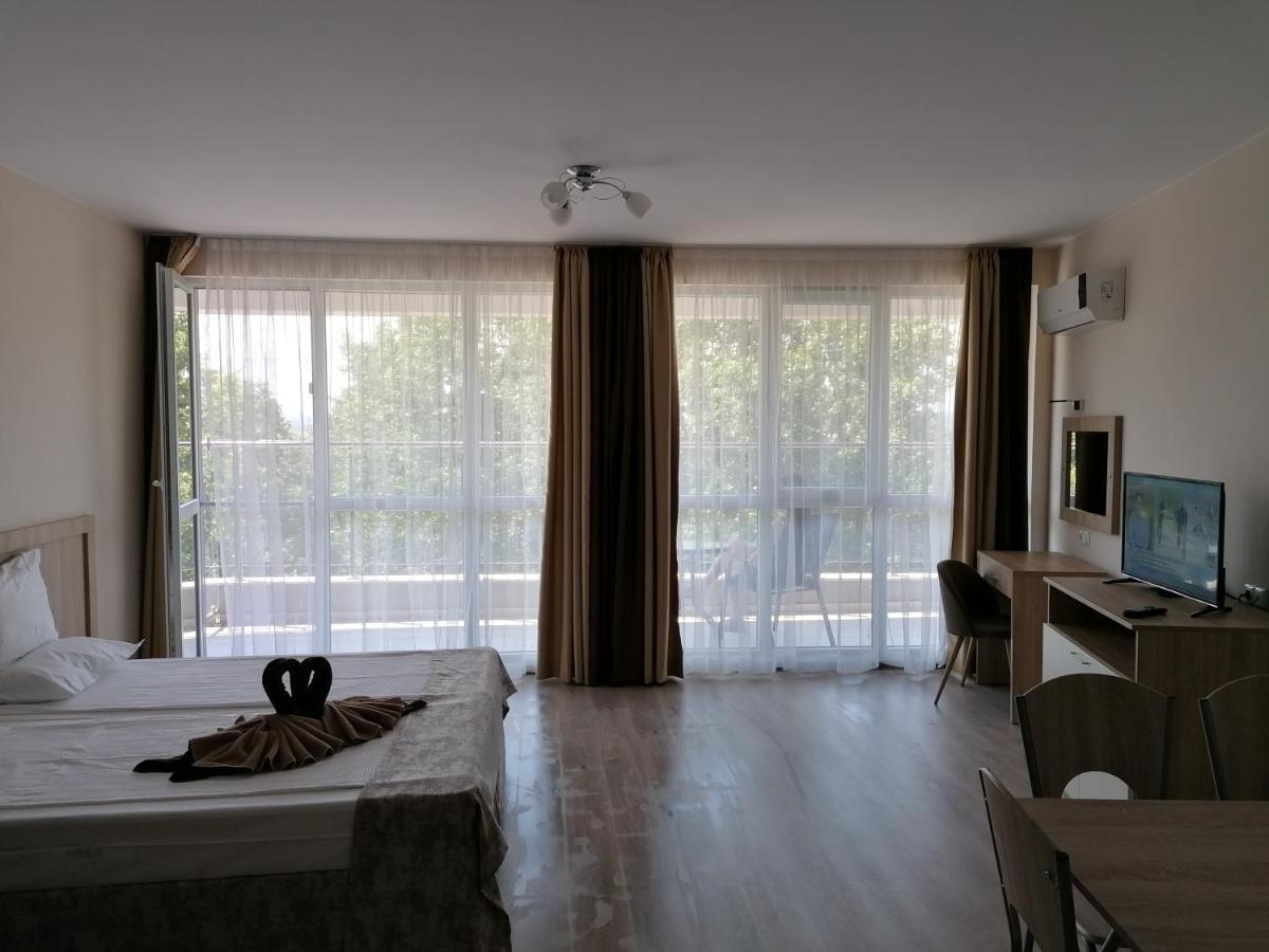 Apart Allure Dobi Aparthotel Primorsko Exterior photo
