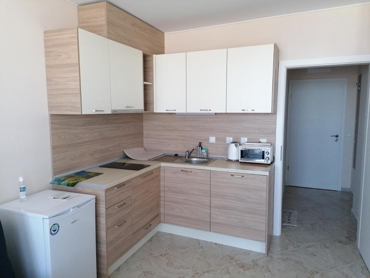 Apart Allure Dobi Aparthotel Primorsko Exterior photo